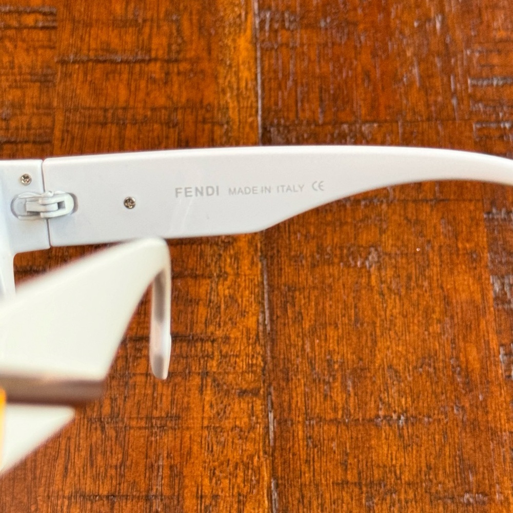 White Pretty Fendi Sunglasses - Picture 4 of 5